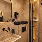 C3 Charming Getaway In 7Th, Steps From Eiffel Tower