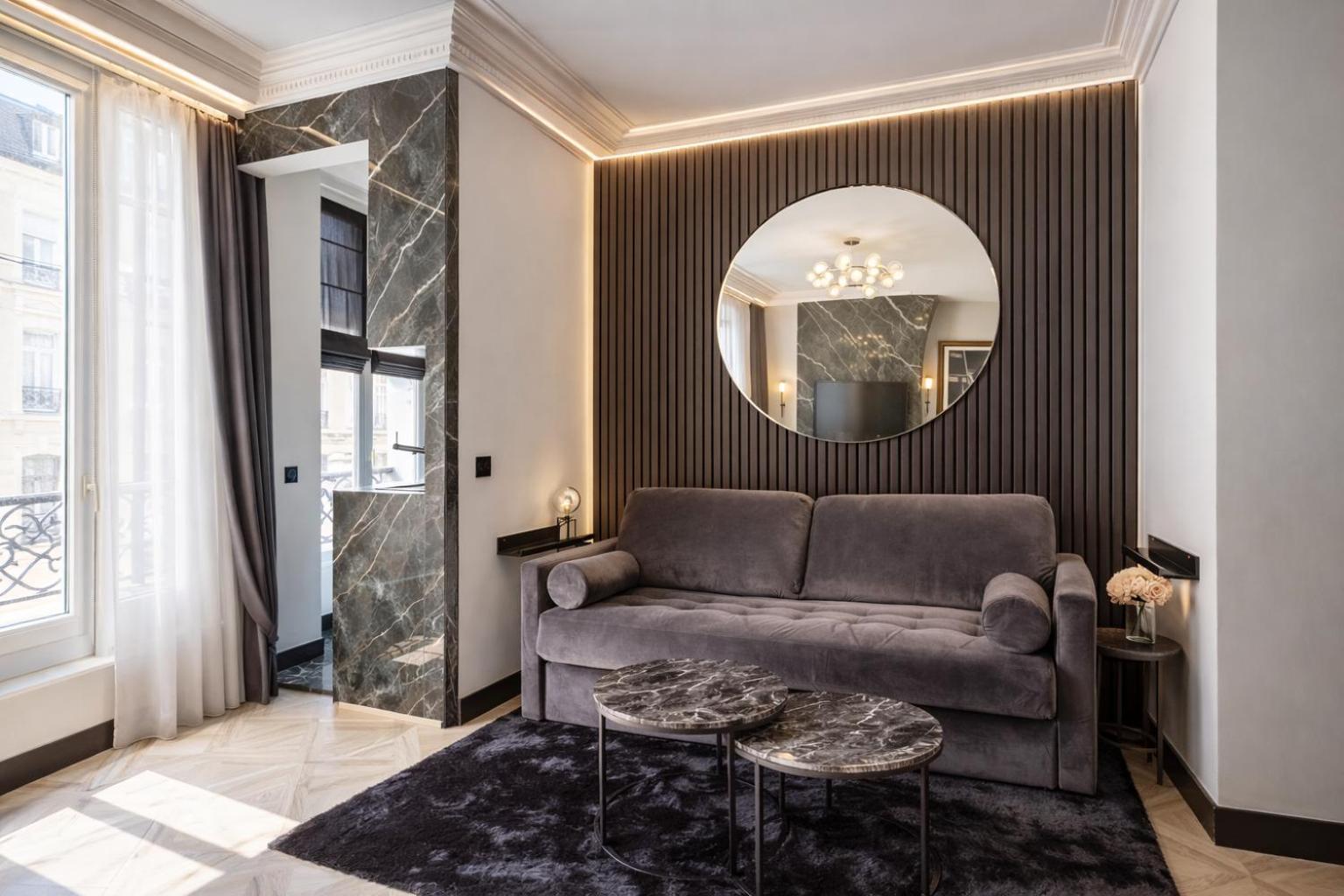 C3 Charming Getaway In 7th, Steps From Eiffel Tower
